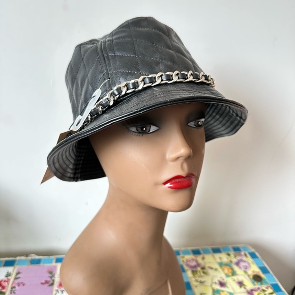 Stylish Black Quilted Leather Bucket Hat with Chain Detail - Picture 5 of 6